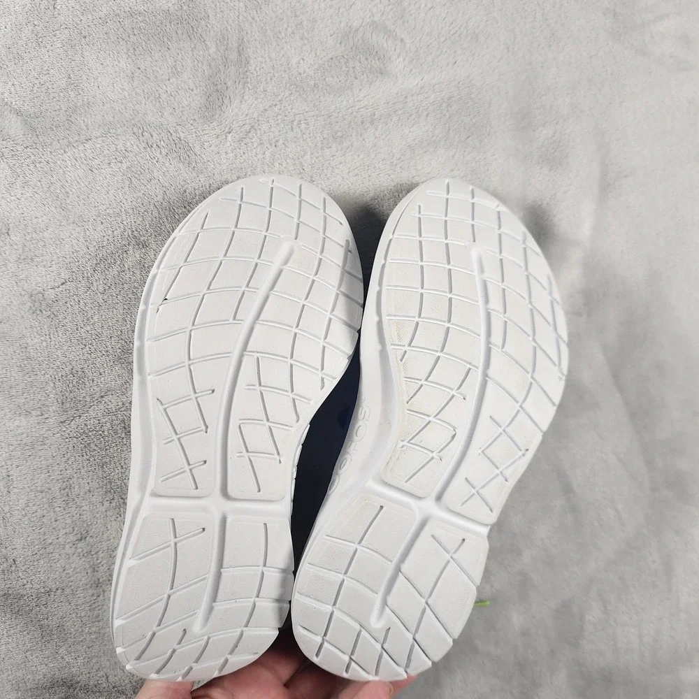 OOFOS OOmg eeZee Low Women Navy Blue Slip On Recovery Sneaker Size 6 EU 37
